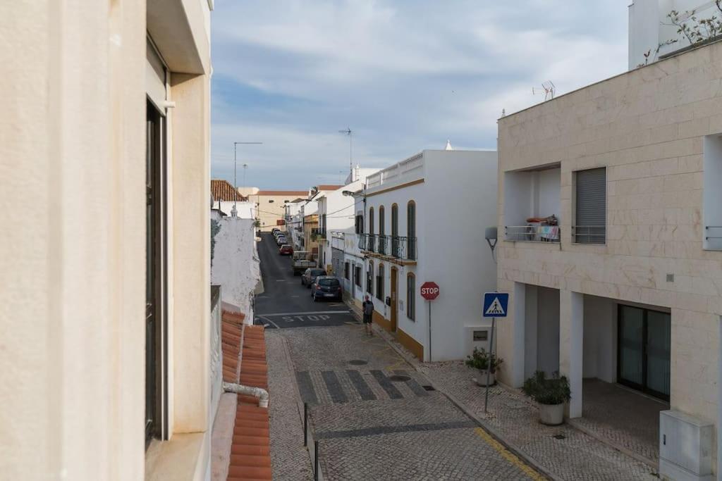 New!! 1 Bedroom Center - R. Freiras