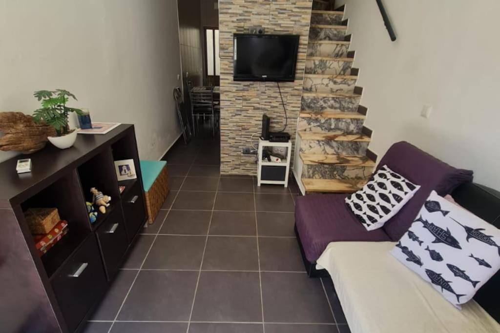 New!! 1 Bedroom Center - R. Freiras *
