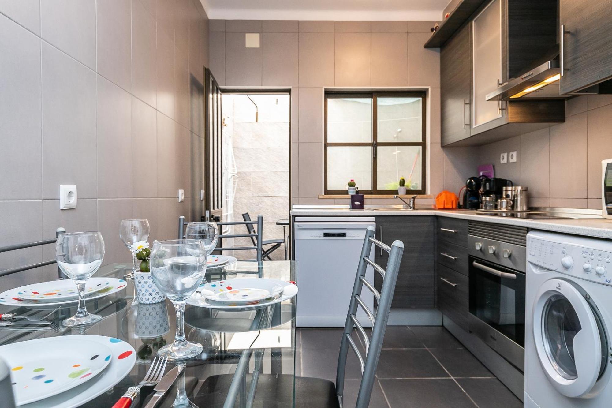 New!! 1 Bedroom Center - R. Freiras Tavira