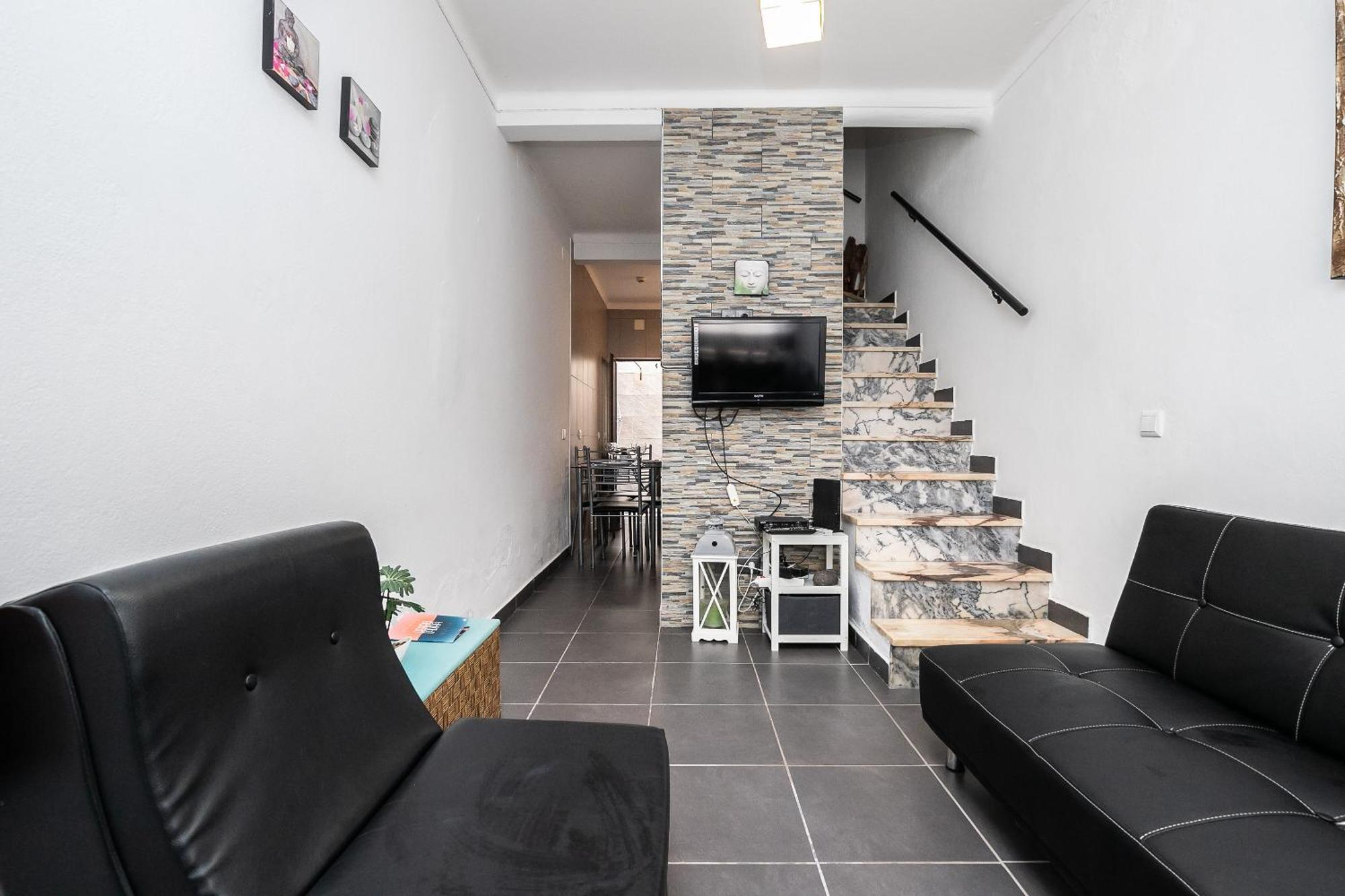 New!! 1 Bedroom Center - R. Freiras