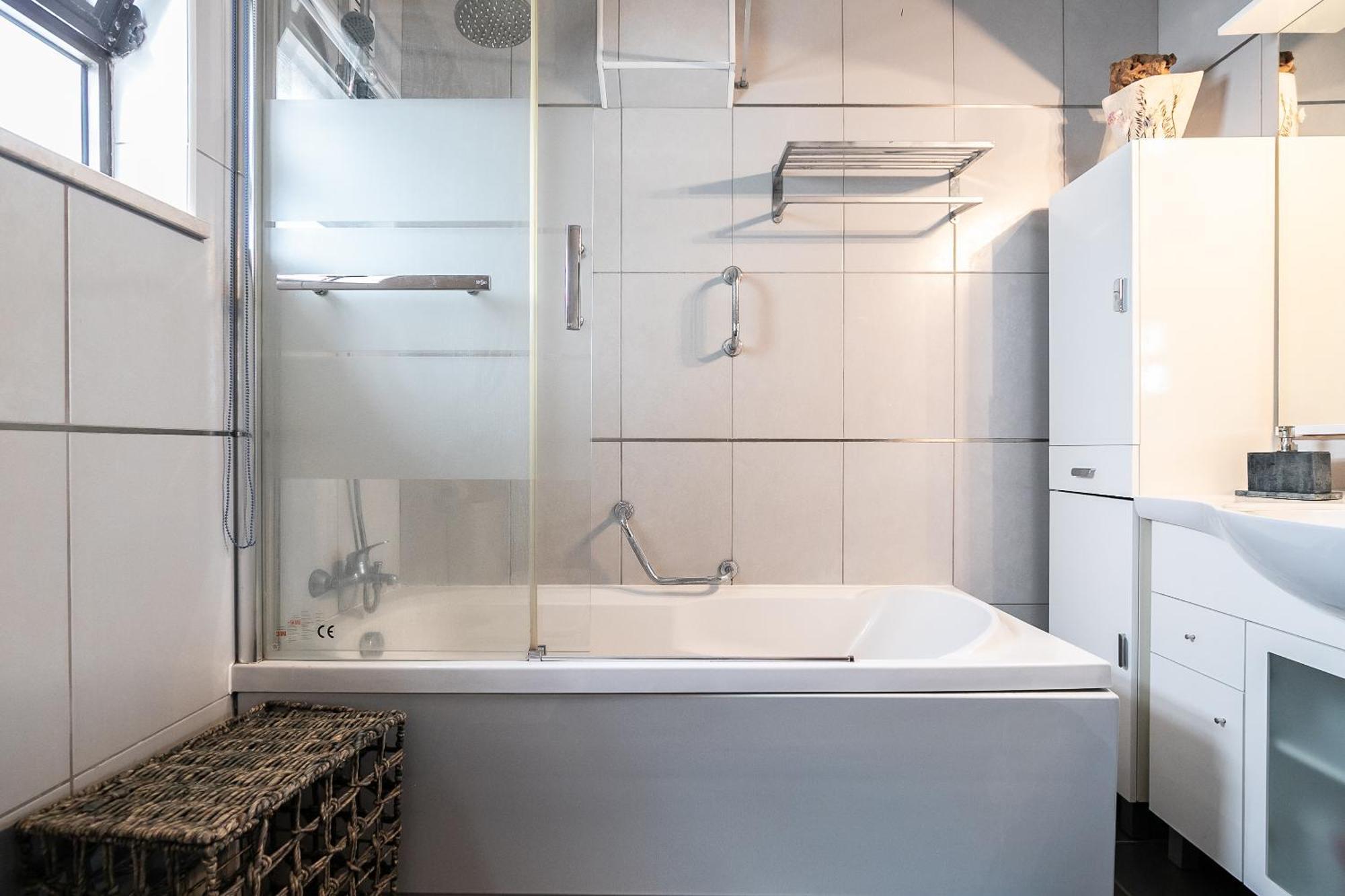 New!! 1 Bedroom Center - R. Freiras Apartment