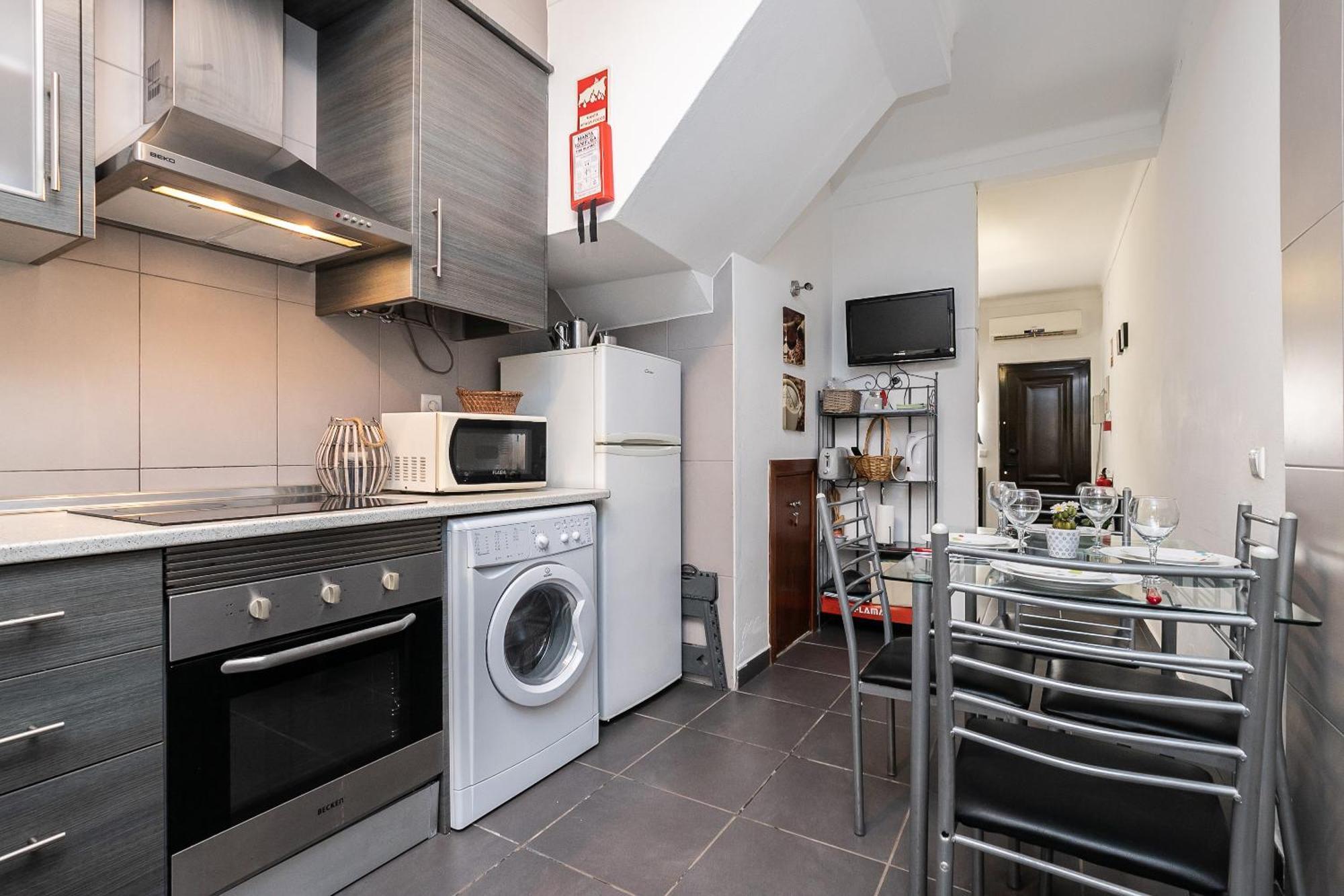 Apartment New!! 1 Bedroom Center - R. Freiras *